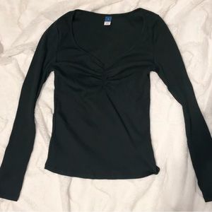 dark green old navy long sleeved ruched top size small